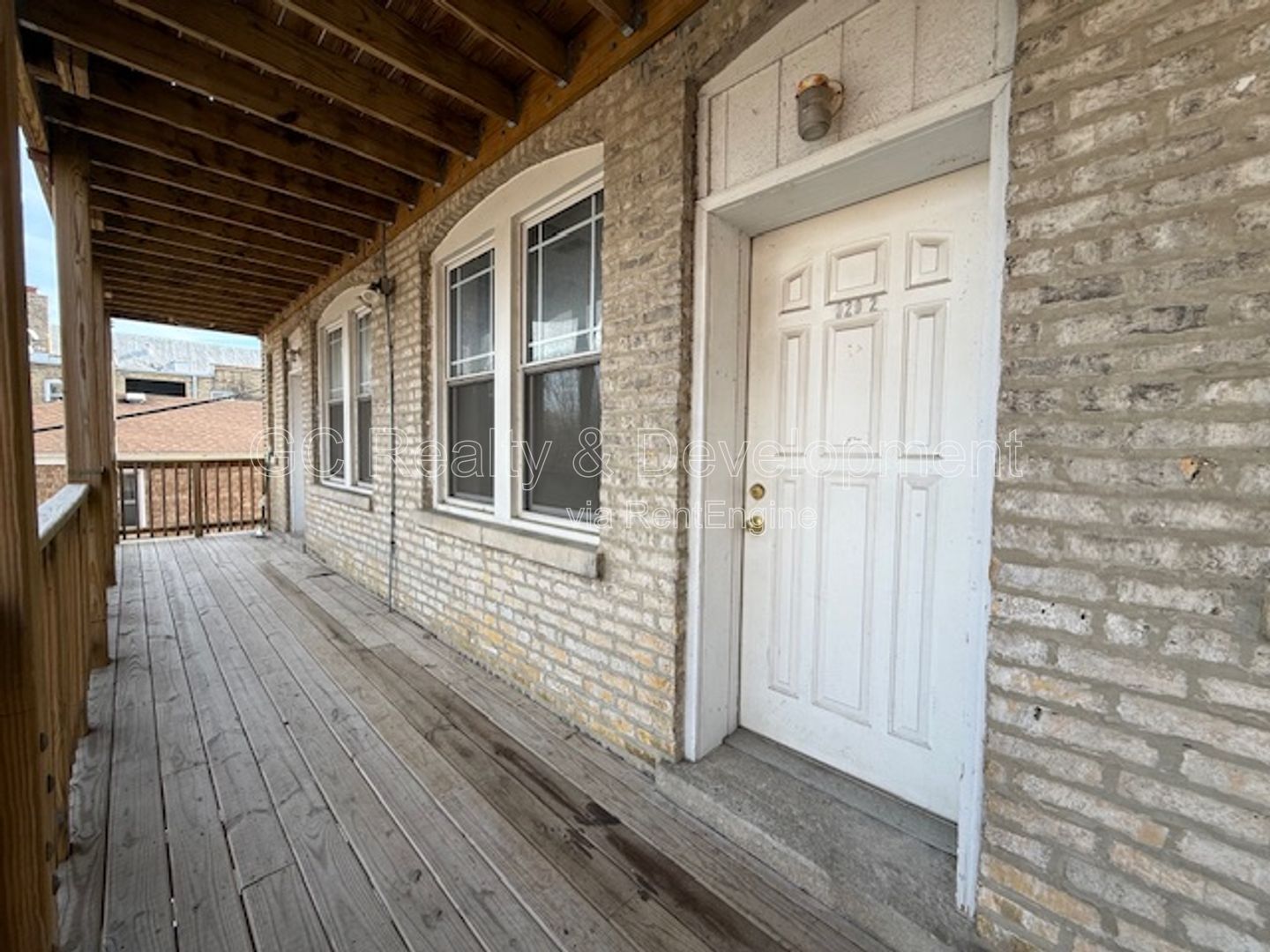 *** RECENTLY UPDATED / SS APPL / PET FRIENDLY / STORAGE UNIT / IN UNIT LAUNDRY *** property image