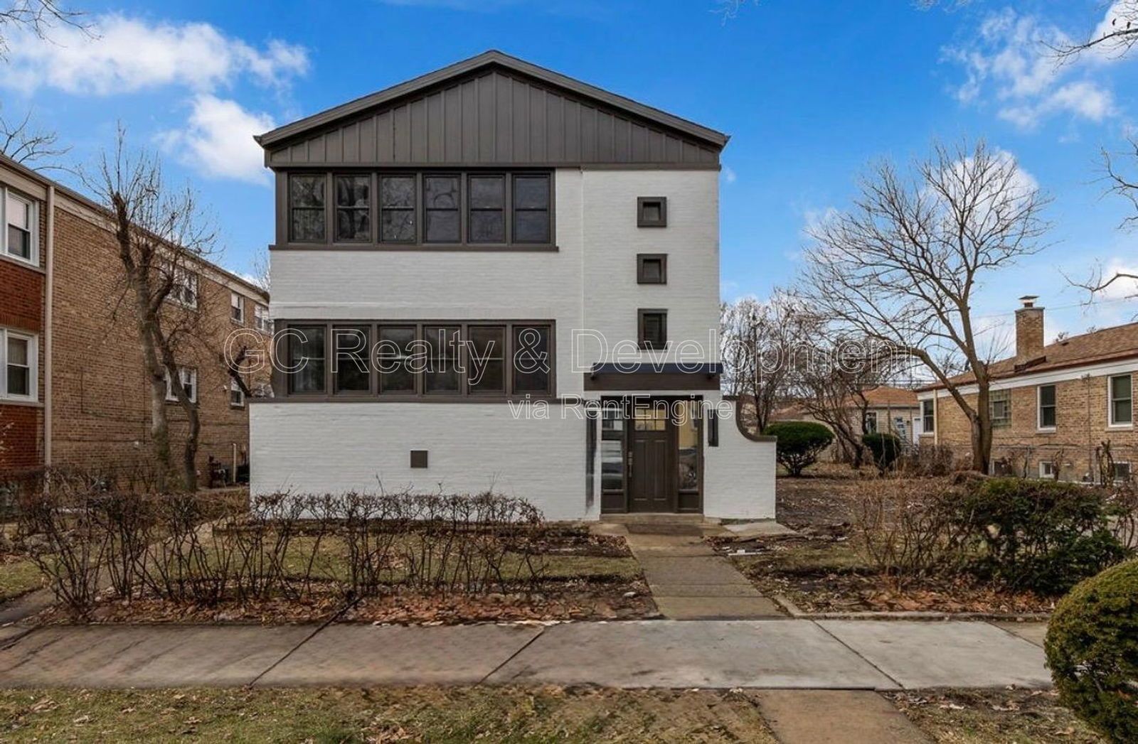 *** RECENTLY UPDATED / GARDEN UNIT / 2 BDRM / PARKING INCL / FLAT UTILITY FEE / FREE LAUNDRY ON SITE *** property image