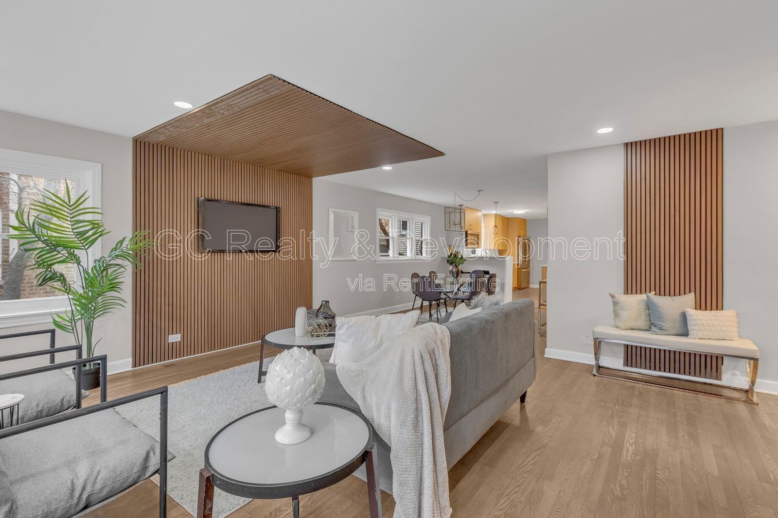 *** WEST RIDGE / UPDATED THROUGHOUT / FLAT RATE UTILITY FEE / FREE LAUNDRY ON SITE / PARKING INCL *** property image