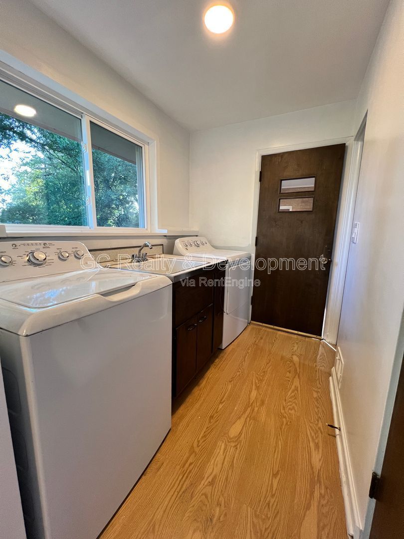 ***  COMING SOON 4/15/26! / 1/2 ACRE LOT / HUGE LIVABLE BASEMENT / STAINLESS APPL / 3BDRM-2BTH *** property image