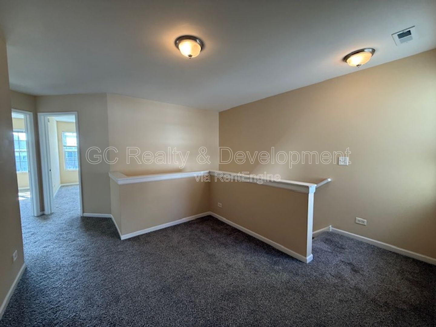 *** 3 BDRM - 2.5 BTH / RECENTLY UPDATED / ATTACHED GARAGE / LRG CLOSETS / PET FRIENDLY *** property image