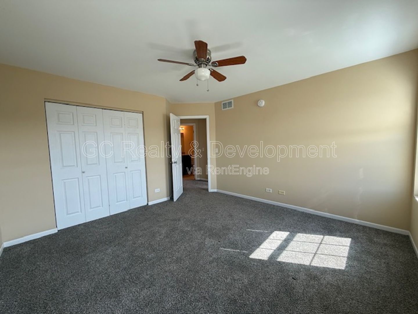 *** 3 BDRM - 2.5 BTH / RECENTLY UPDATED / ATTACHED GARAGE / LRG CLOSETS / PET FRIENDLY *** property image