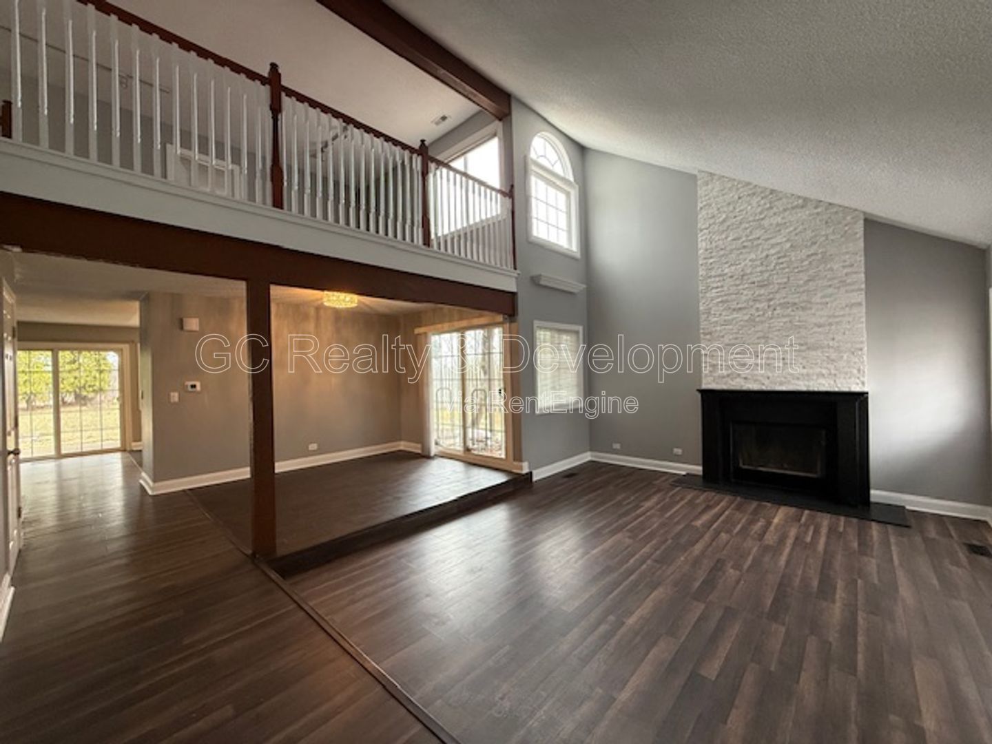 *** 4 BDRM - 2.5 BTH / RECENTLY UPDATED / LOFT LAYOUT / PET FRIENDLY / REAR PATIO W GAZEBO *** property image