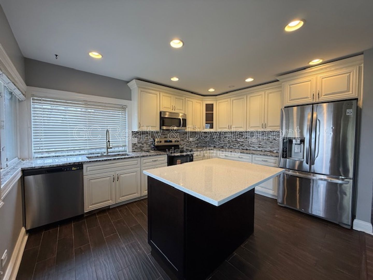 *** 4 BDRM - 2.5 BTH / RECENTLY UPDATED / LOFT LAYOUT / PET FRIENDLY / REAR PATIO W GAZEBO *** property image