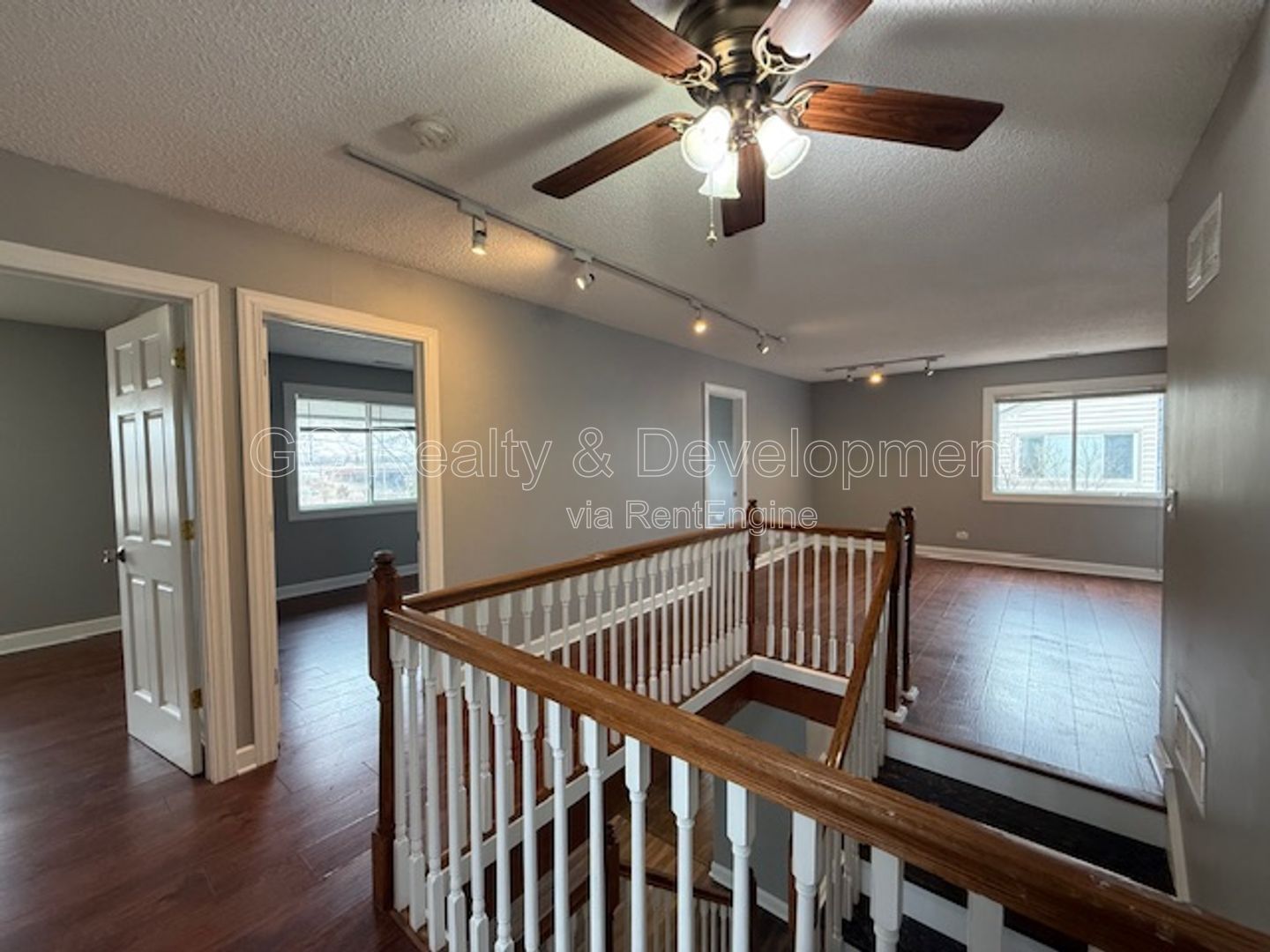 *** 4 BDRM - 2.5 BTH / RECENTLY UPDATED / LOFT LAYOUT / PET FRIENDLY / REAR PATIO W GAZEBO *** property image
