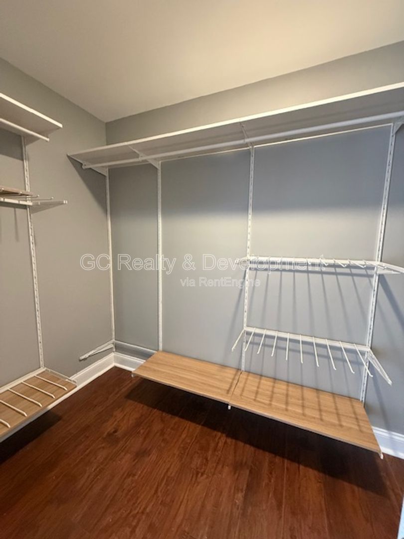 *** 4 BDRM - 2.5 BTH / RECENTLY UPDATED / LOFT LAYOUT / PET FRIENDLY / REAR PATIO W GAZEBO *** property image