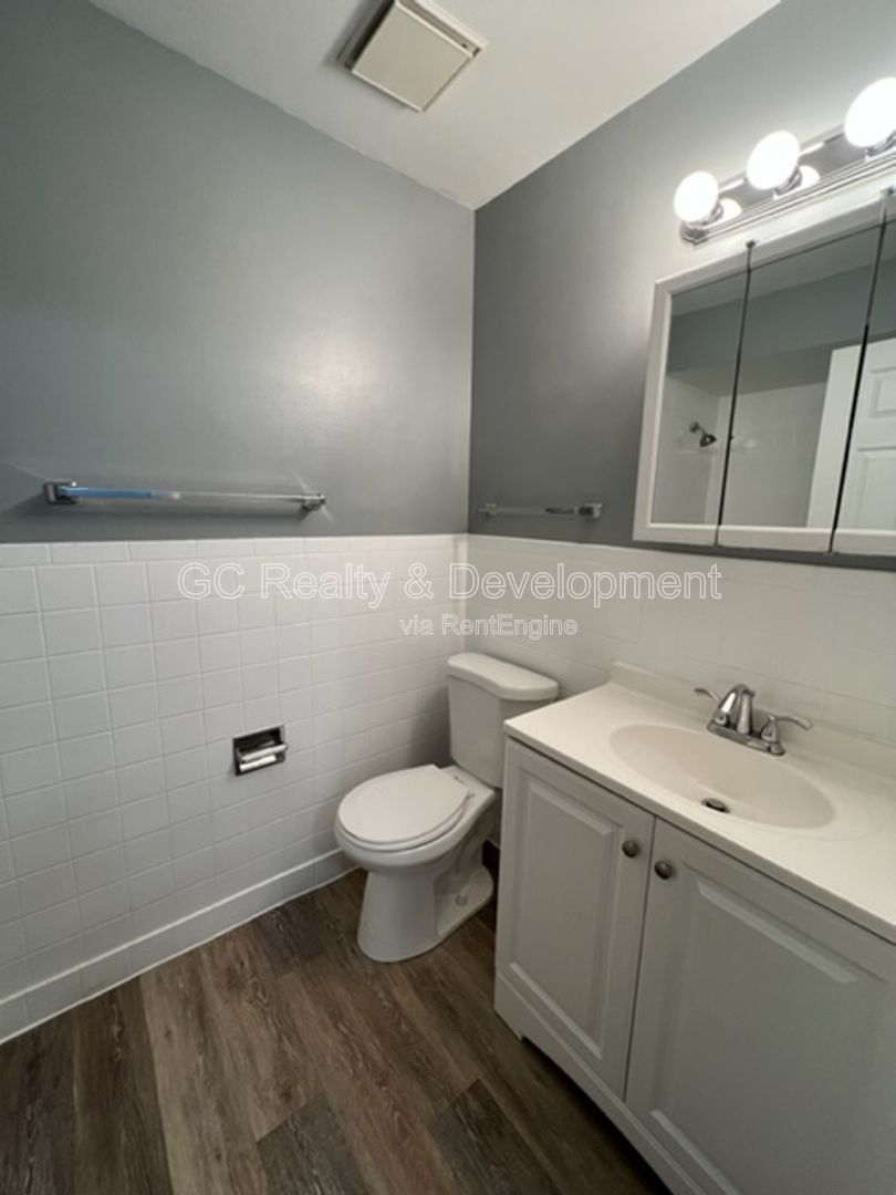 *** COMING SOON 4/15/26! / HEAT INCL / LARGE 1 BEDROOM / PAY ELECTRIC ONLY / LAUNDRY ON SITE *** property image