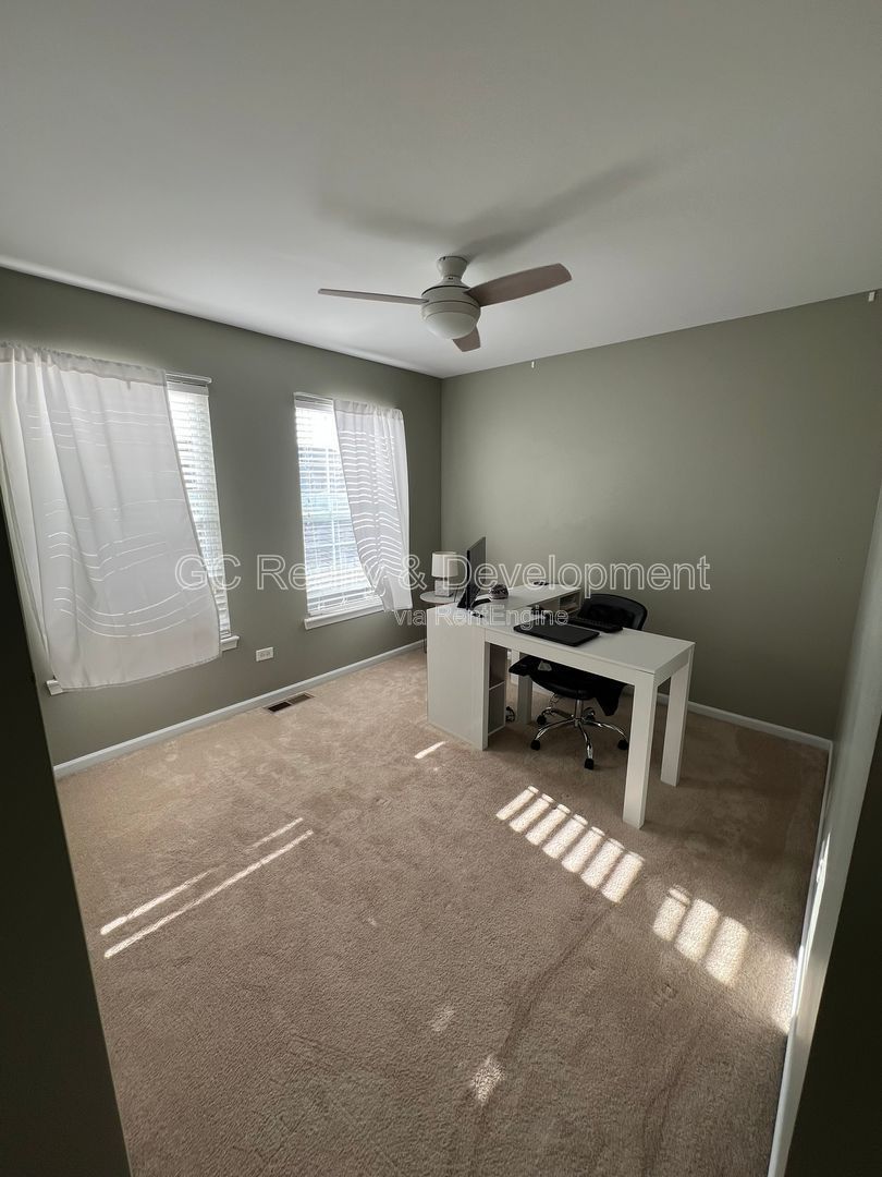 *** COMING SOON 5/15/26! / 3 BDRM - 2.5 BTH / FIN BSMT / SS APPL / LRG CLOSETS / CLUBHOUSE ACCESS *** property image