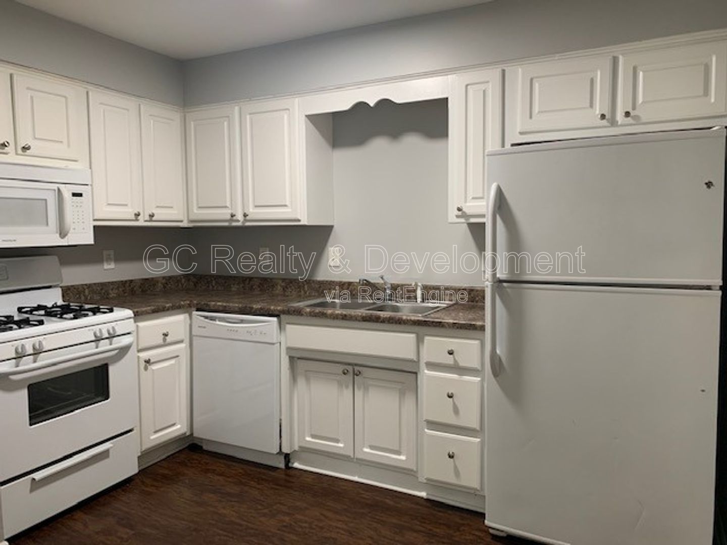 *** COMING SOON 4/15/26! / 1ST FLOOR / 2 BDRM / TENATN PAYS ELECTRIC ONLY / W&D ON SITE /  PET FRIENDLY / PARKING INCL *** property image