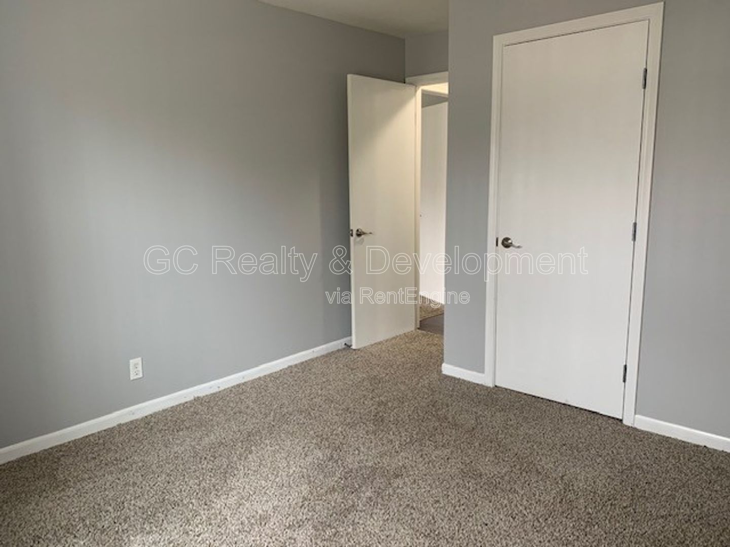 *** COMING SOON 4/15/26! / 1ST FLOOR / 2 BDRM / TENATN PAYS ELECTRIC ONLY / W&D ON SITE /  PET FRIENDLY / PARKING INCL *** property image