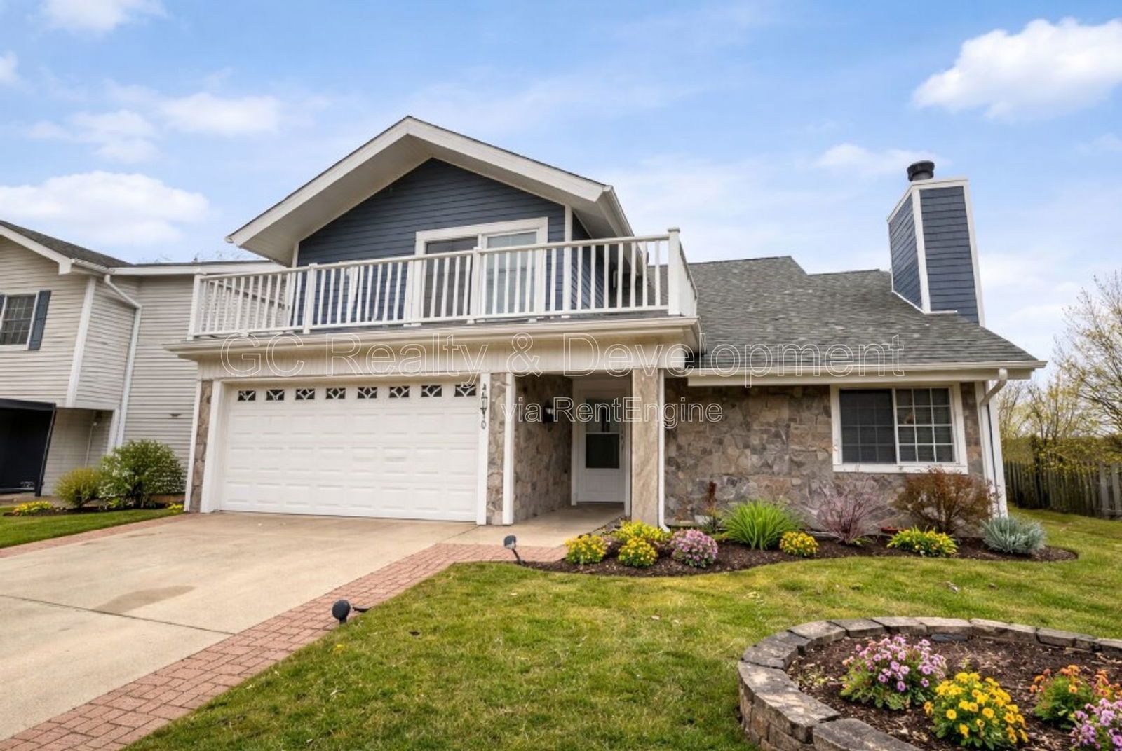 *** 4 BDRM - 2.5 BTH / RECENTLY UPDATED / LOFT LAYOUT / PET FRIENDLY / REAR PATIO W GAZEBO *** property image