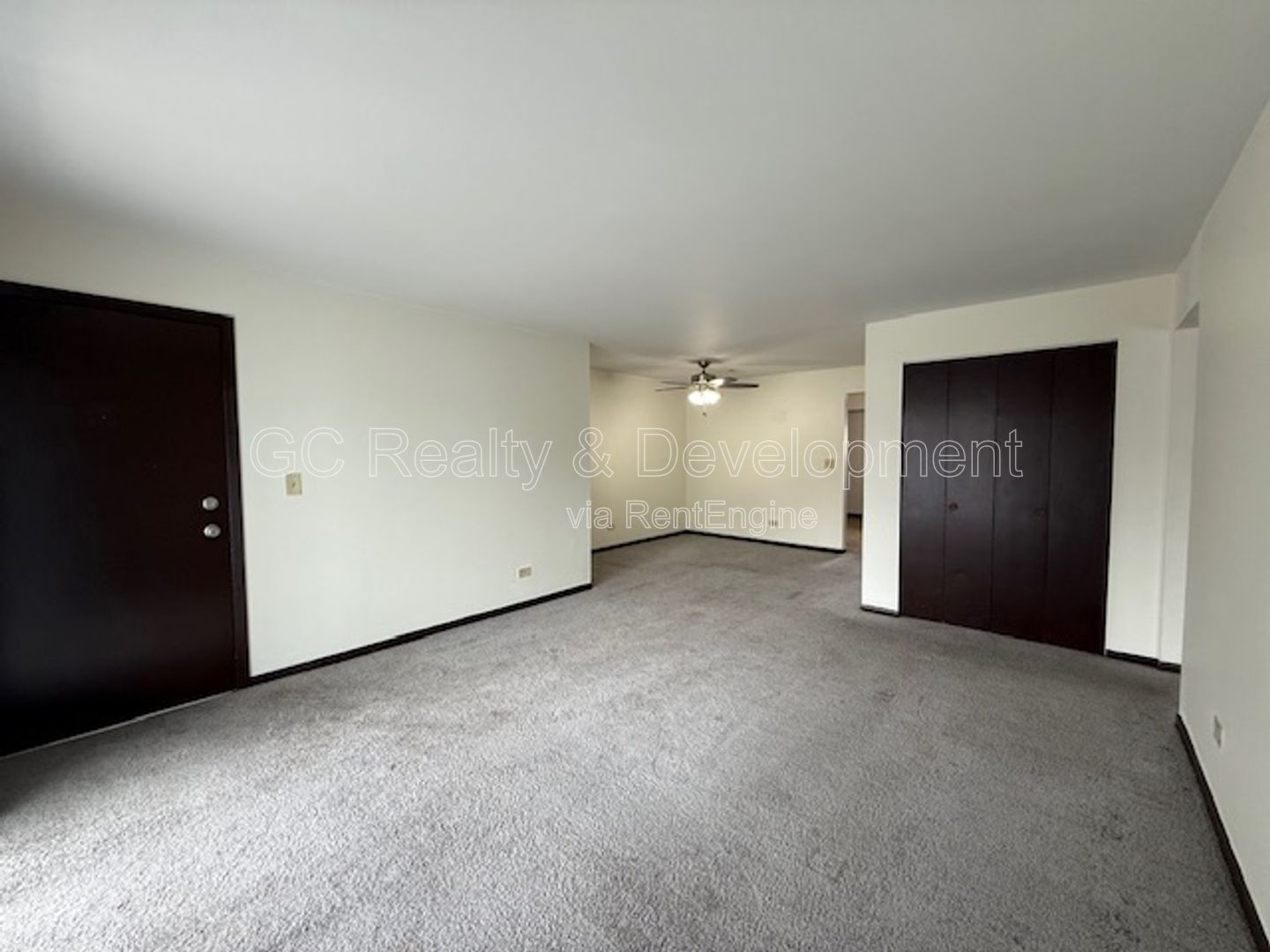 *** 2 BDRM / 2 PARKING SPOTS / STORAGE UNIT / CENTRAL AC / ONLY PAY ELECTRIC *** property image