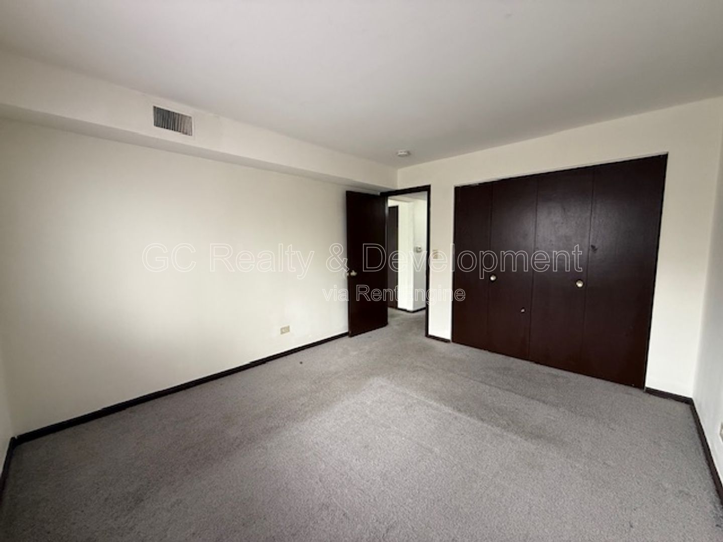 *** 2 BDRM / 2 PARKING SPOTS / STORAGE UNIT / CENTRAL AC / ONLY PAY ELECTRIC *** property image