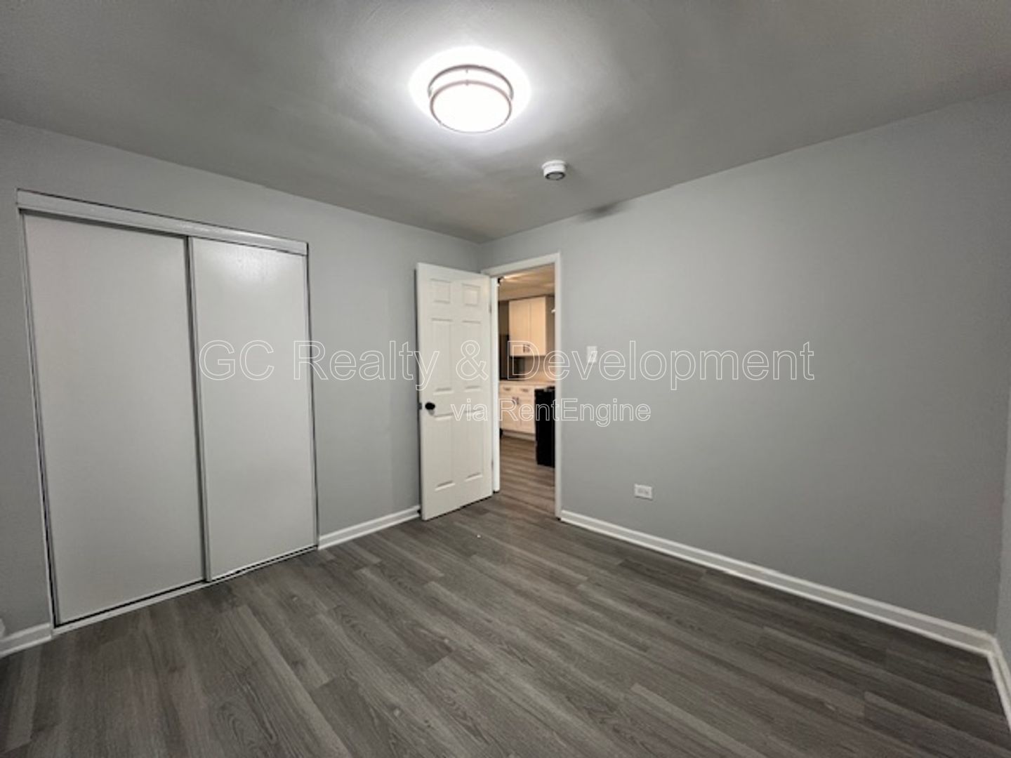 *** BERWYN / FULLY UPDATED / 2 BDRM - 1 BTH / SS APPL INCL/ COIN LAUNDRY IN BUILDING *** property image