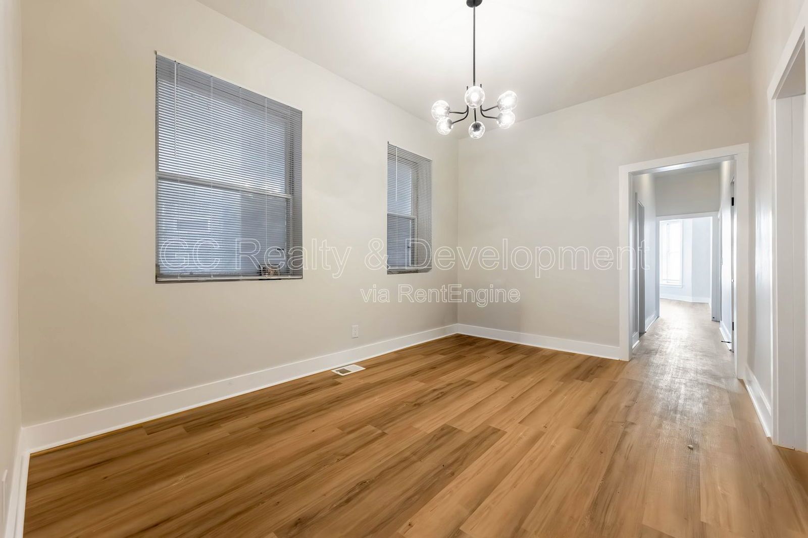 *** IN UNIT LAUNDRY / NEW KITCHEN & BATH / SS APPL / 12 FT CEILINGS / CENTRAL AC *** property image