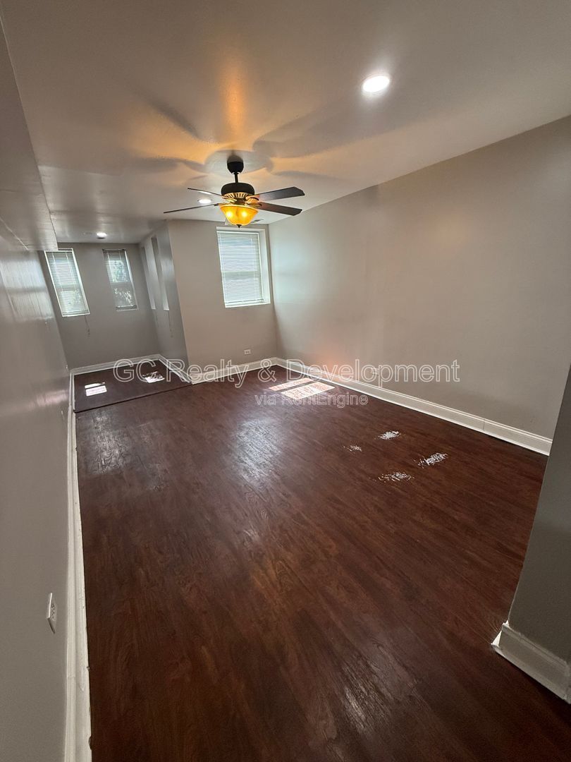 *** GARDEN UNIT / 1 BDRM / CENTRAL AC *** property image