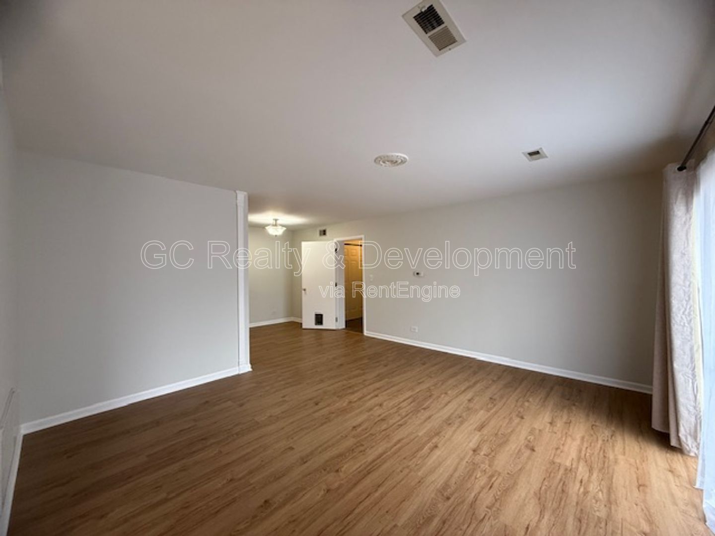 *** 2 BDRM - 1 BTH / IN UNIT LAUNDRY / ATTACHED GARAGE / CENTRAL AC *** property image