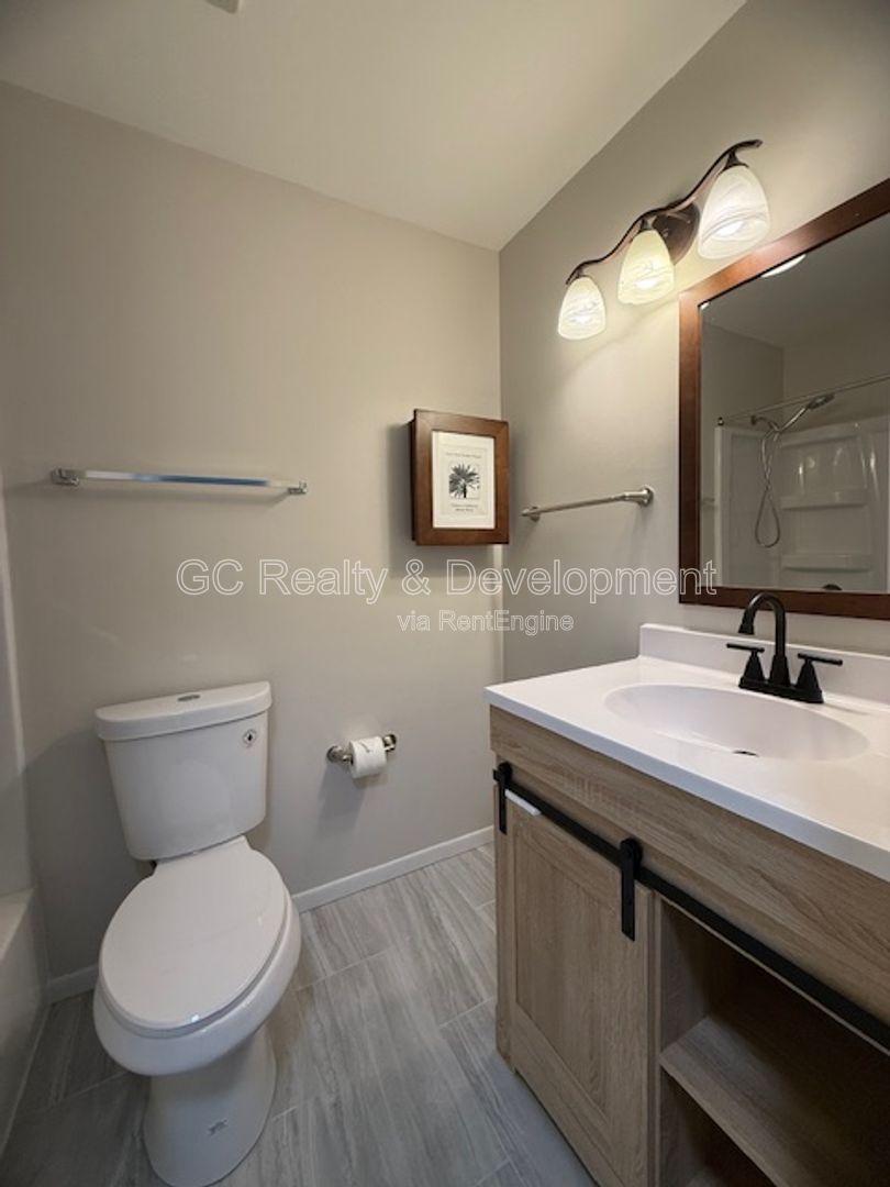 *** PRIME LOCATION / RECENTLY UPDATED / 2 BDRM - 2 BTH / PRIVATE BALCONY / ATTACHED GARAGE *** property image