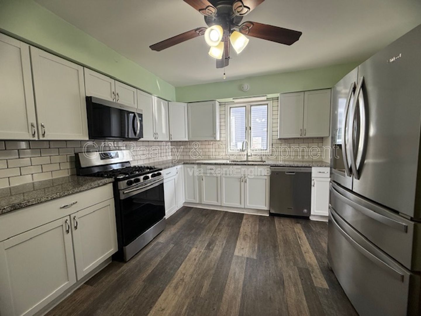 *** RECENTLY UPDATED / 3 BDRM / PET FRIENDLY / FENCED YARD / DETACHED GARAGE / CENTRAL AC *** property image