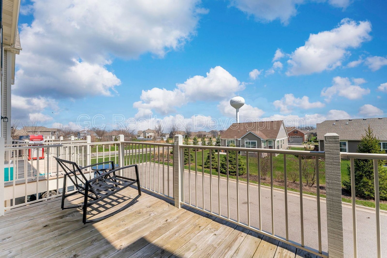 *** 3 BDRM - 2.5 BTH / PET FRIENDLY / LRG CLOSETS / 2000+ SQFT / FINISHED BSMT *** property image
