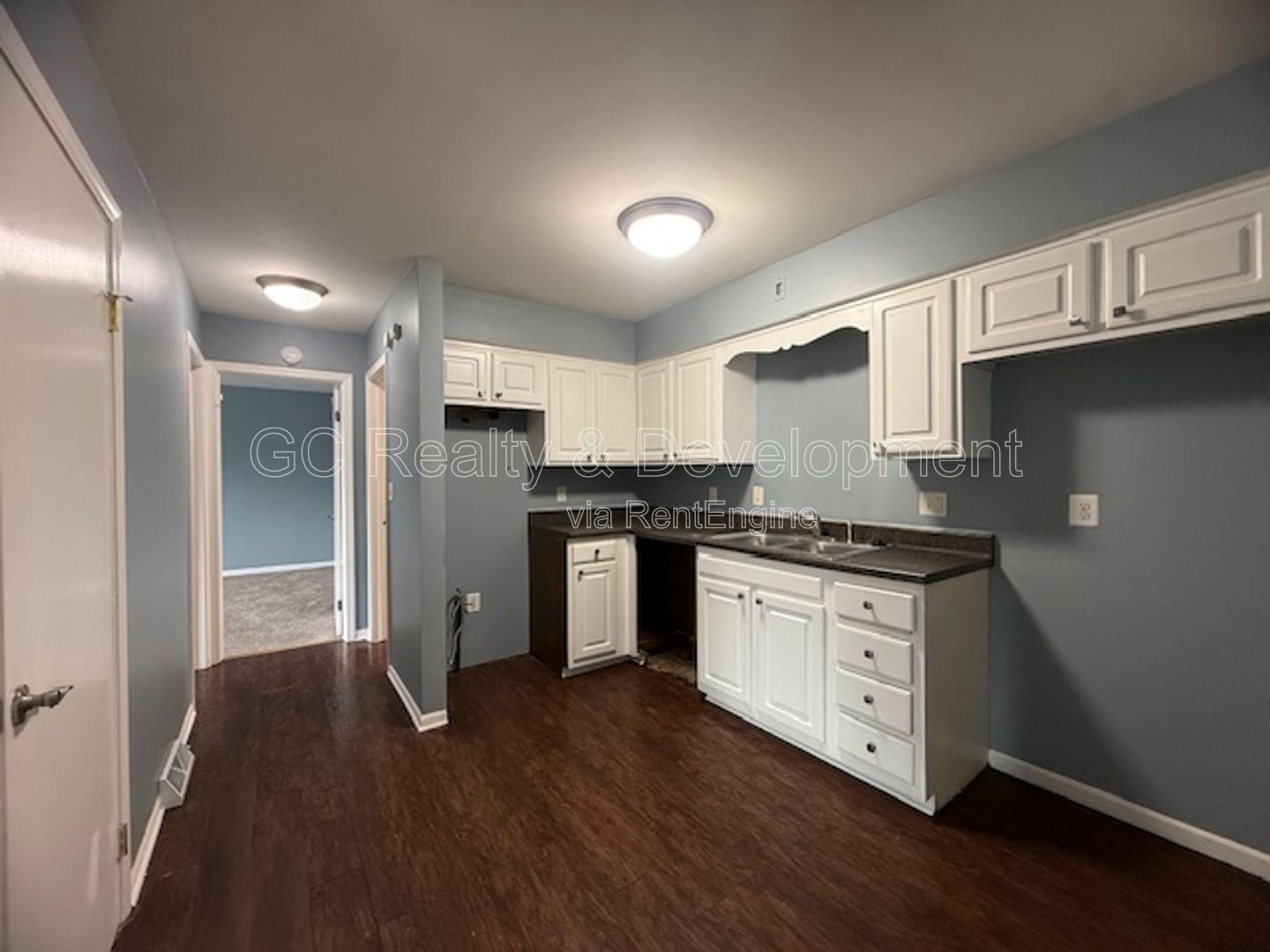 *** 2 BDRM / PET FRIENDLY / TENANT ONLY PAYS ELECTRIC / STORAGE UNIT / 2 PARKING SPOTS *** property image