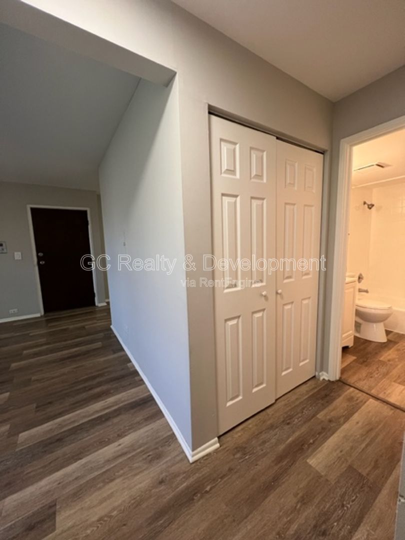 *** COMING SOON 5/15/26! / LARGE UPDATED 2 BEDROOM / TENANT PAY ELECTRIC ONLY / LAUNDRY ON SITE *** property image