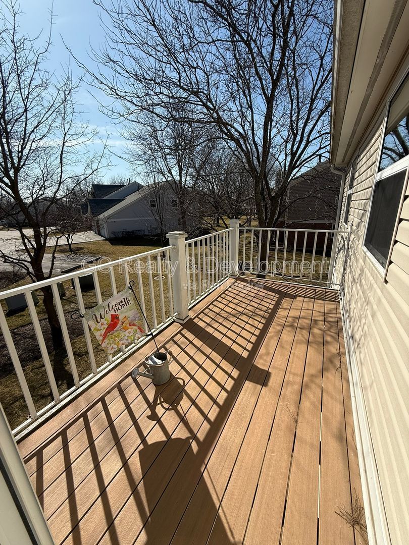 *** COMING SOON 5/15/26! / 2 BDRM - 2 BTH / DEN / SS APPL / PRIVATE REAR DECK / ATTACHED GARAGE SPACE *** property image