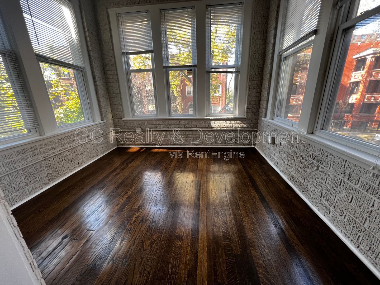 *** 3 BDRM - 1 BTH / W&D HOOKUP IN UNIT / KITCHEN APPLIANCES INCL / 1 PARKING SPACE *** property image