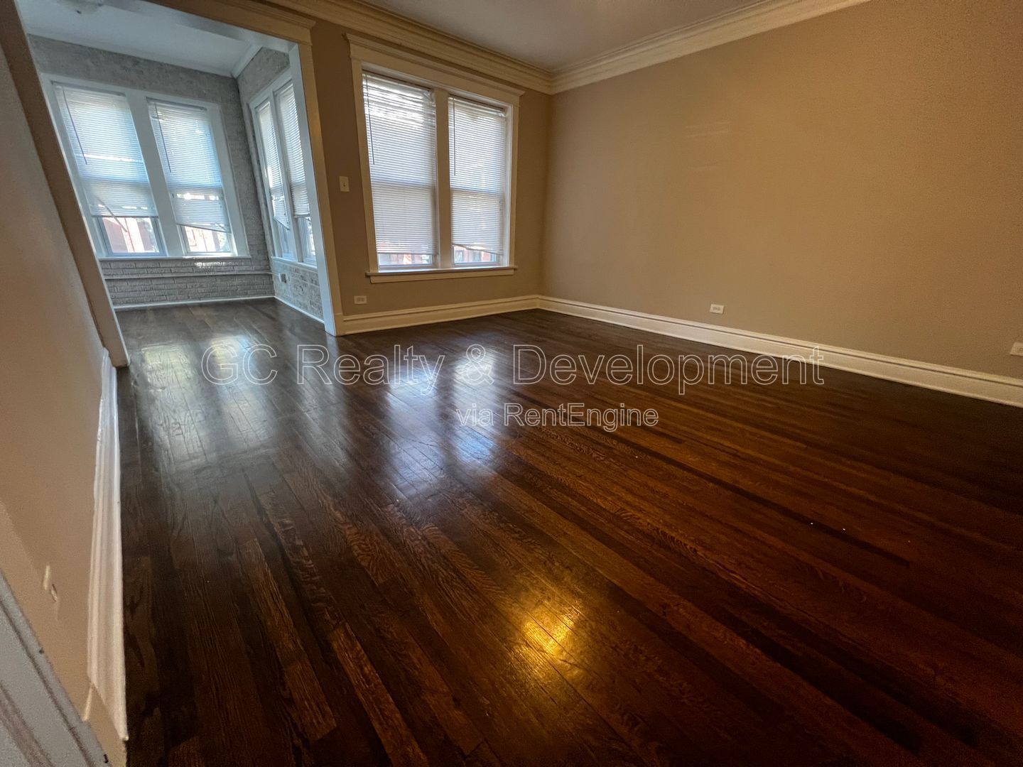 *** 3 BDRM - 1 BTH / W&D HOOKUP IN UNIT / KITCHEN APPLIANCES INCL / 1 PARKING SPACE *** property image