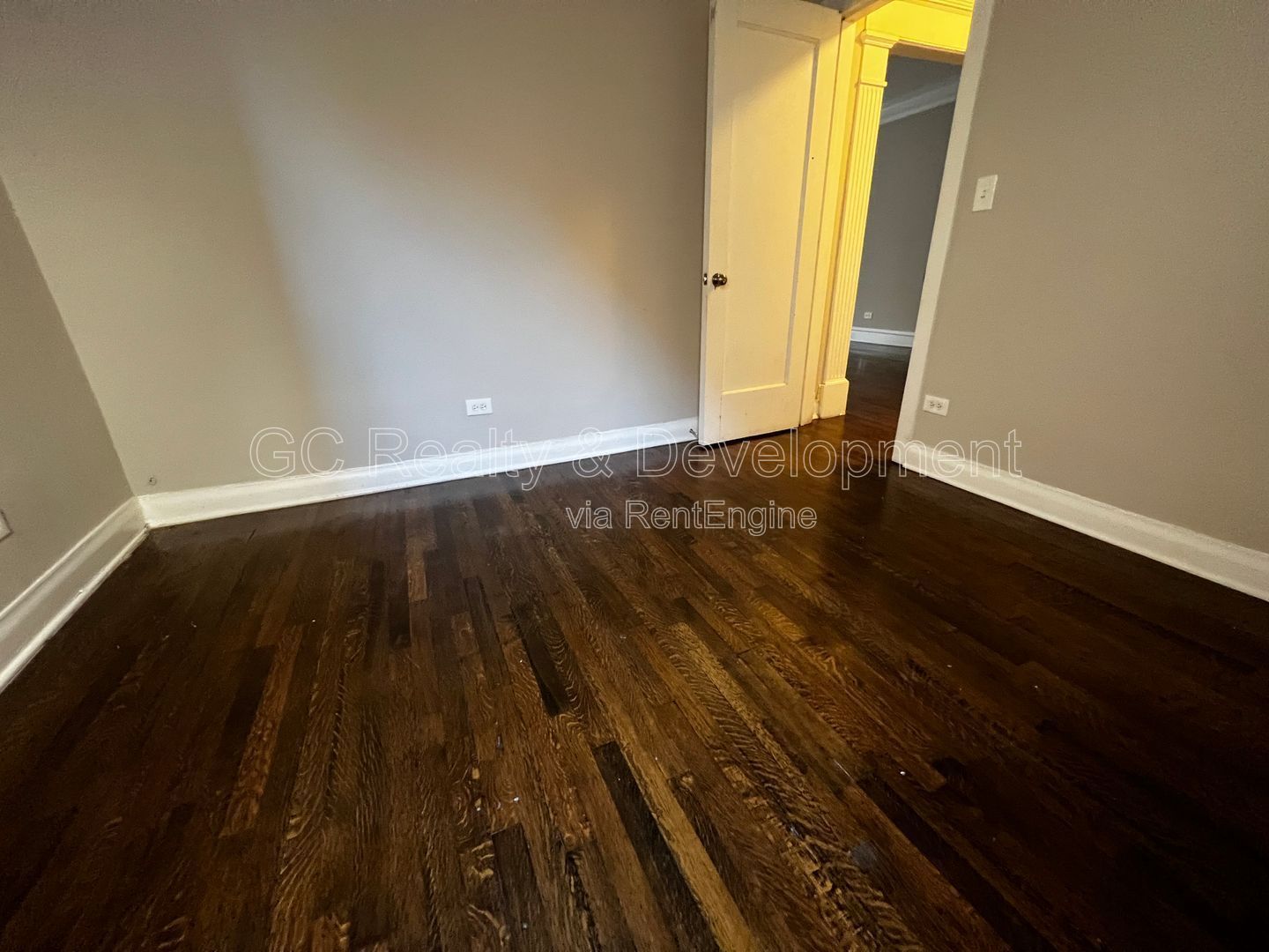 *** 3 BDRM - 1 BTH / W&D HOOKUP IN UNIT / KITCHEN APPLIANCES INCL / 1 PARKING SPACE *** property image