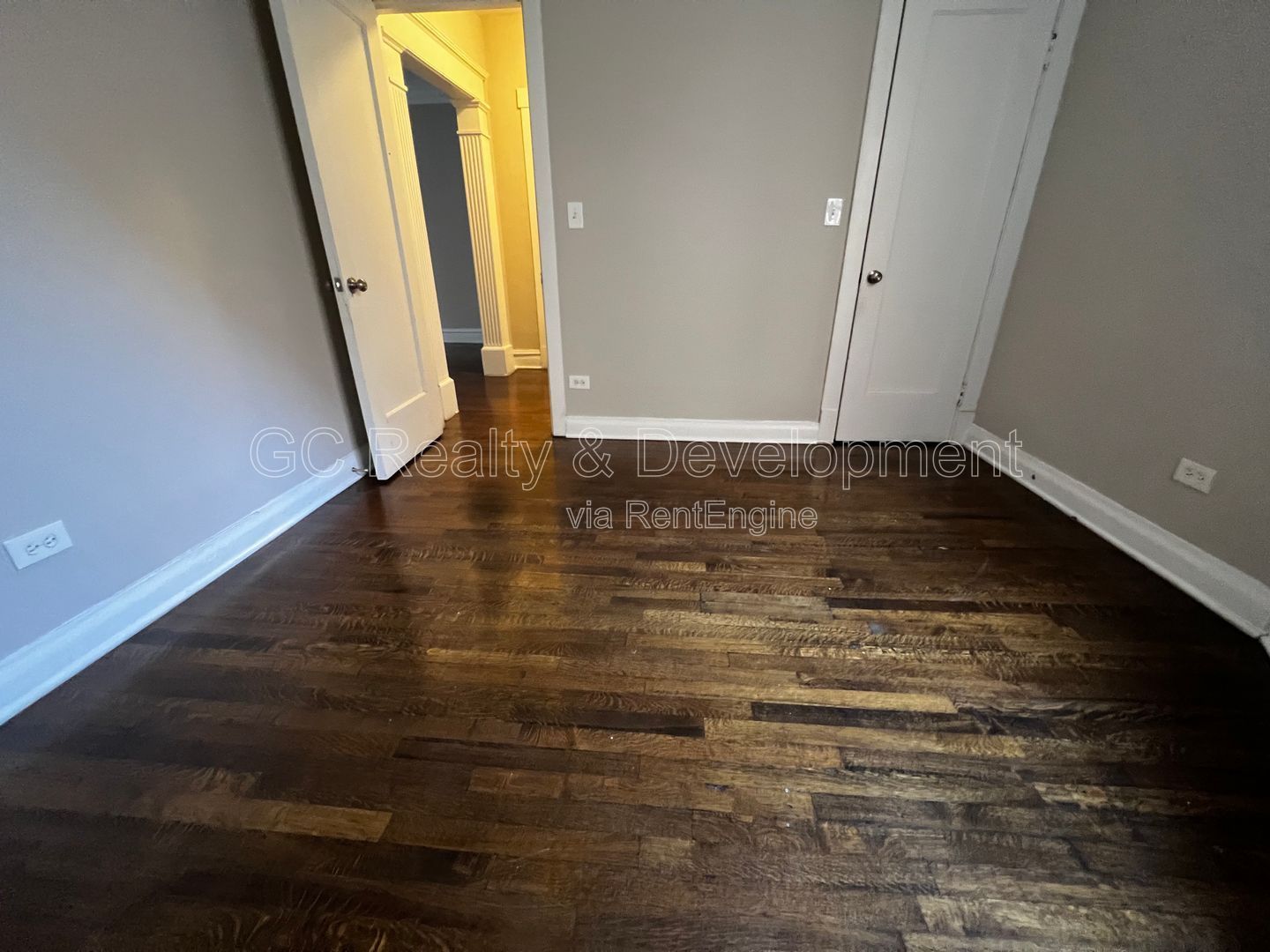 *** 3 BDRM - 1 BTH / W&D HOOKUP IN UNIT / KITCHEN APPLIANCES INCL / 1 PARKING SPACE *** property image