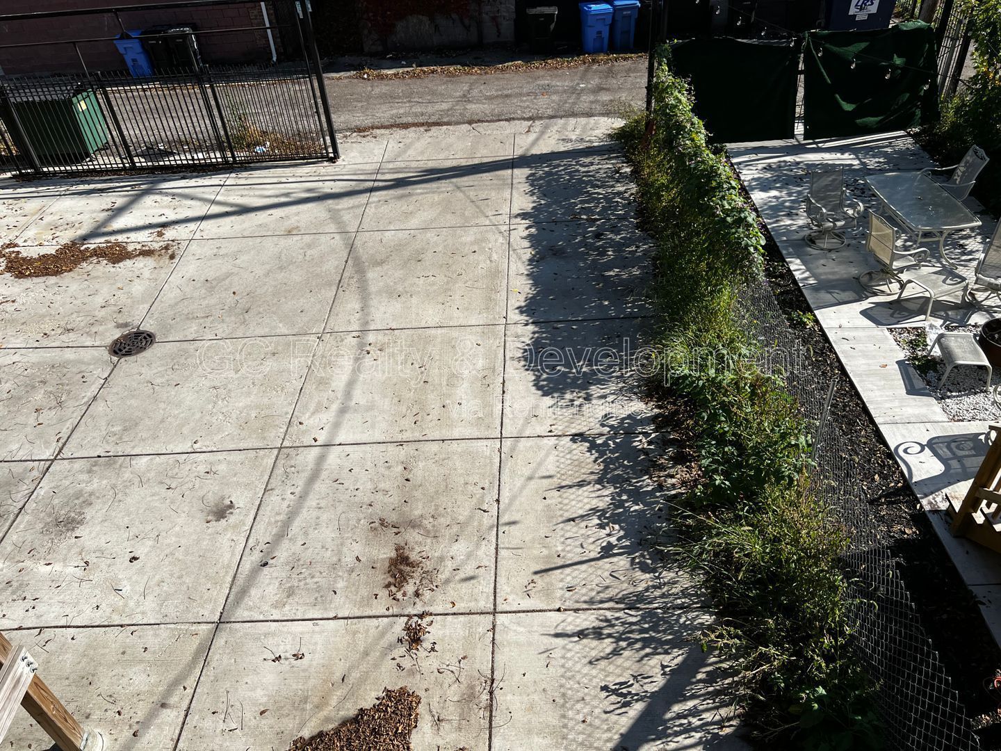 *** 3 BDRM - 1 BTH / W&D HOOKUP IN UNIT / KITCHEN APPLIANCES INCL / 1 PARKING SPACE *** property image