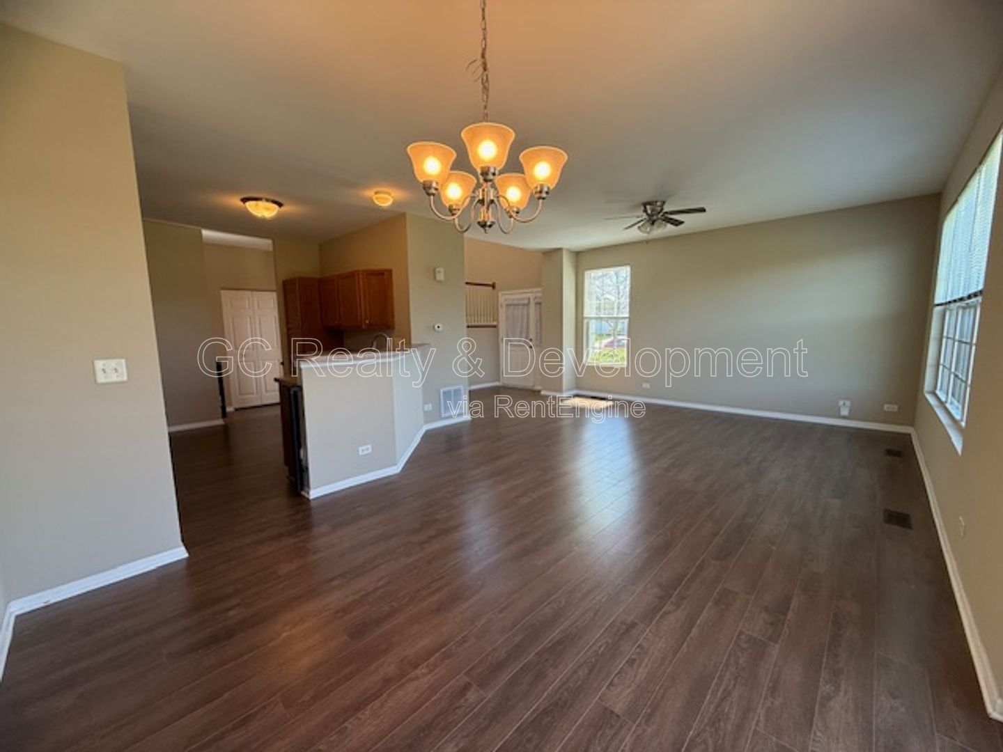 *** 3 BDRM - 2.5 BTH / PET FRIENDLY / RECENTLY UPDATED / ATTACHED GARAGE *** property image