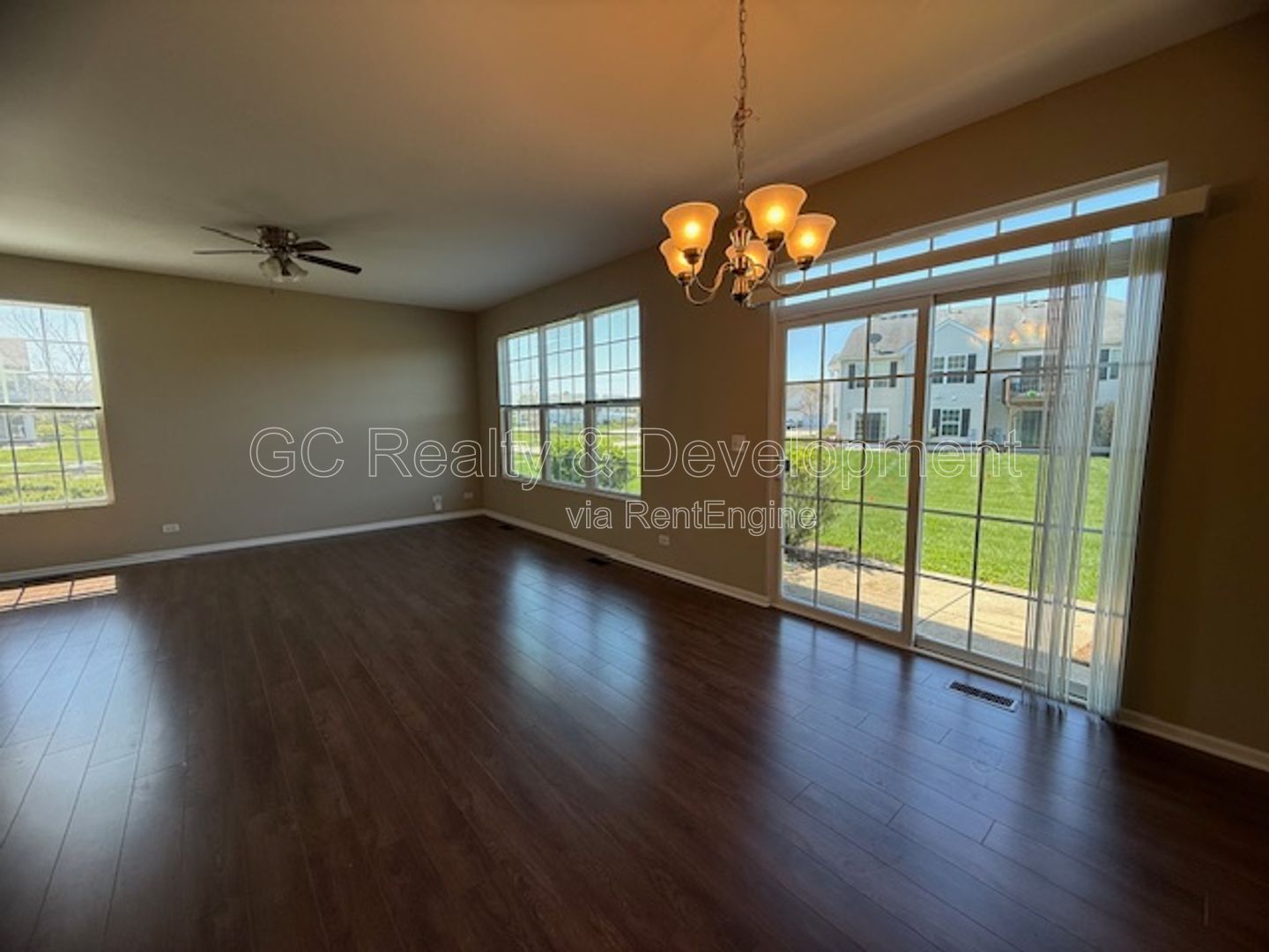 *** 3 BDRM - 2.5 BTH / PET FRIENDLY / RECENTLY UPDATED / ATTACHED GARAGE *** property image