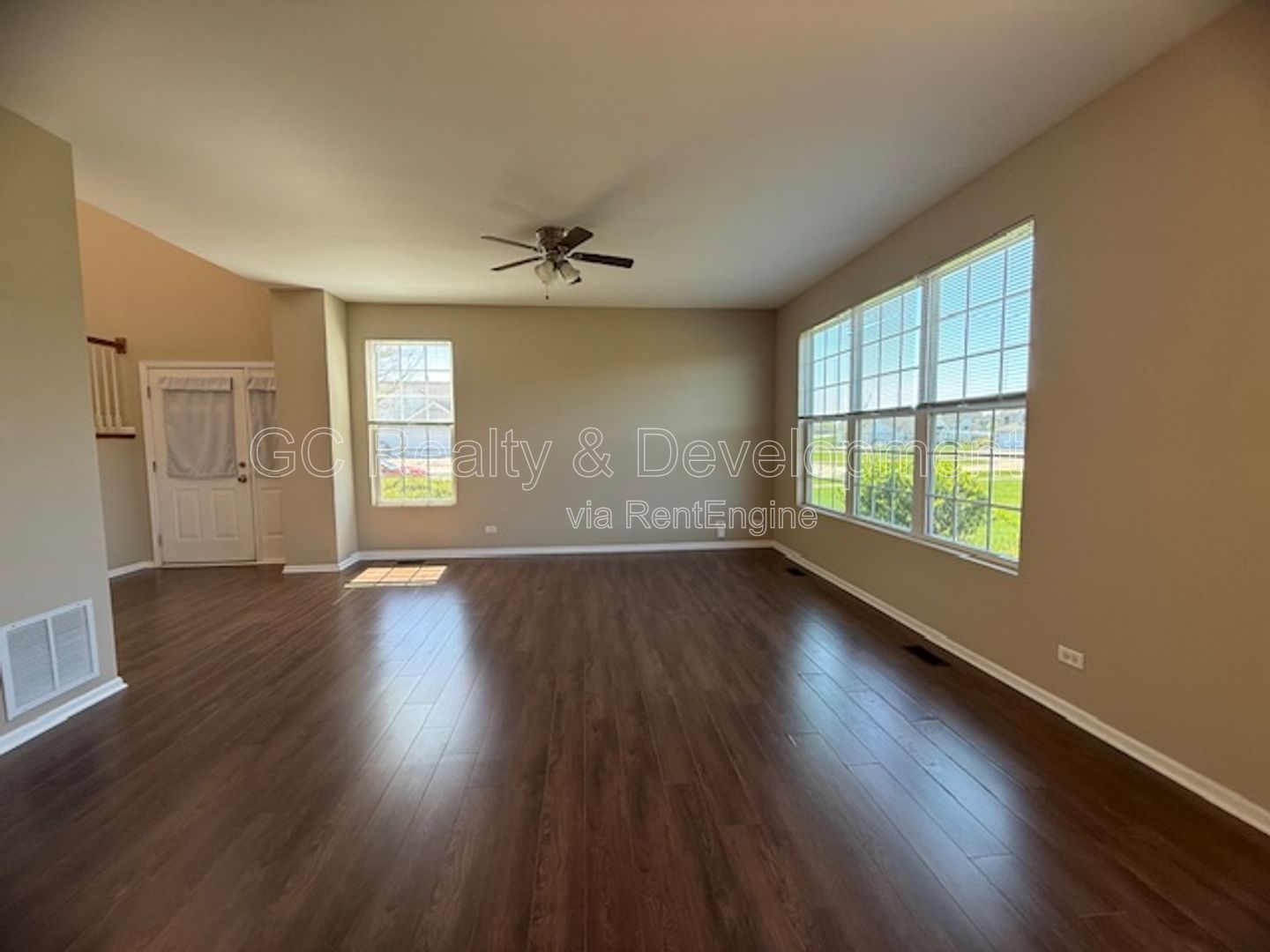 *** 3 BDRM - 2.5 BTH / PET FRIENDLY / RECENTLY UPDATED / ATTACHED GARAGE *** property image