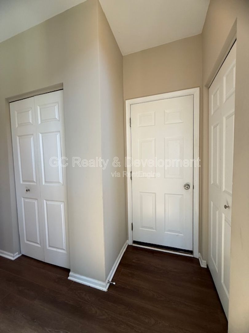 *** 3 BDRM - 2.5 BTH / PET FRIENDLY / RECENTLY UPDATED / ATTACHED GARAGE *** property image