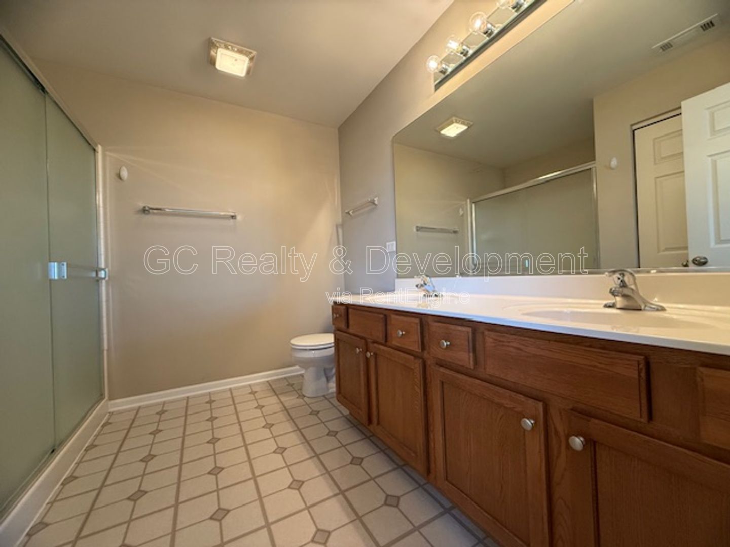 *** 3 BDRM - 2.5 BTH / PET FRIENDLY / RECENTLY UPDATED / ATTACHED GARAGE *** property image