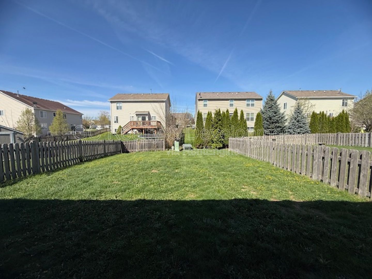 *** MOVE-IN SPECIAL / 2 BDRM - 2.5 BTH DUPLEX / PET FRIENDLY / ATTACHED GARAGE / IN-UNIT LAUNDRY / CENTRAL AC *** property image