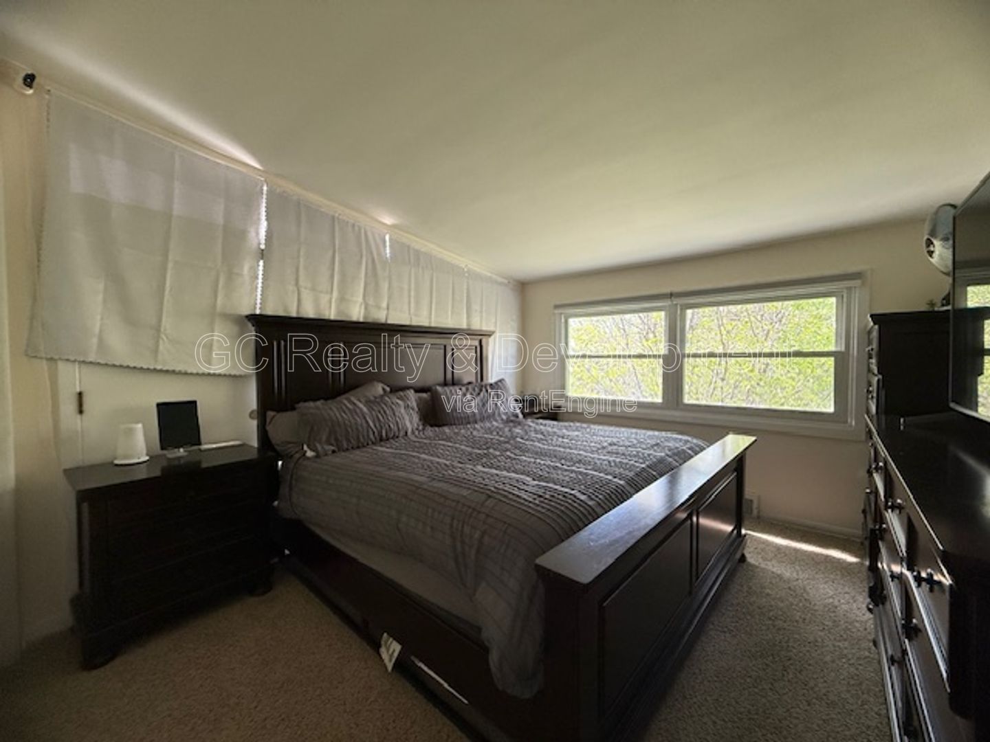 *** COMING SOON 6/01/26! / 4 BDRM - 2 BTH / SS APPL / FINISHED BSMT / IN UNIT LAUNDRY / FENCED YARD / CENTRAL AC *** property image