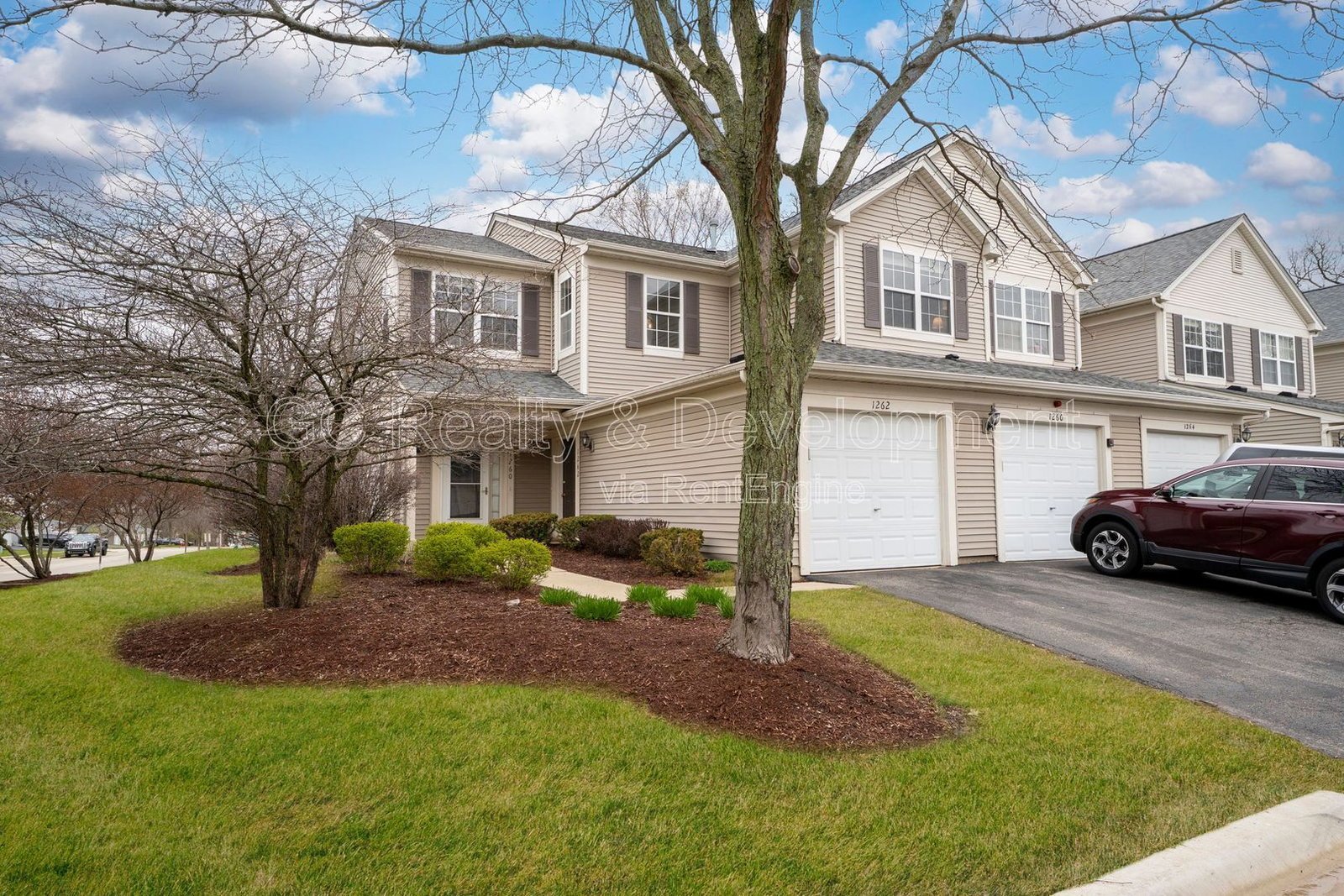 *** 2 BDRM - 2 BTH / PET FRIENDLY / AVAIL 5/8 / ATTACHED GARAGE / IN UNIT LAUNDRY / CENTRAL AC *** property image