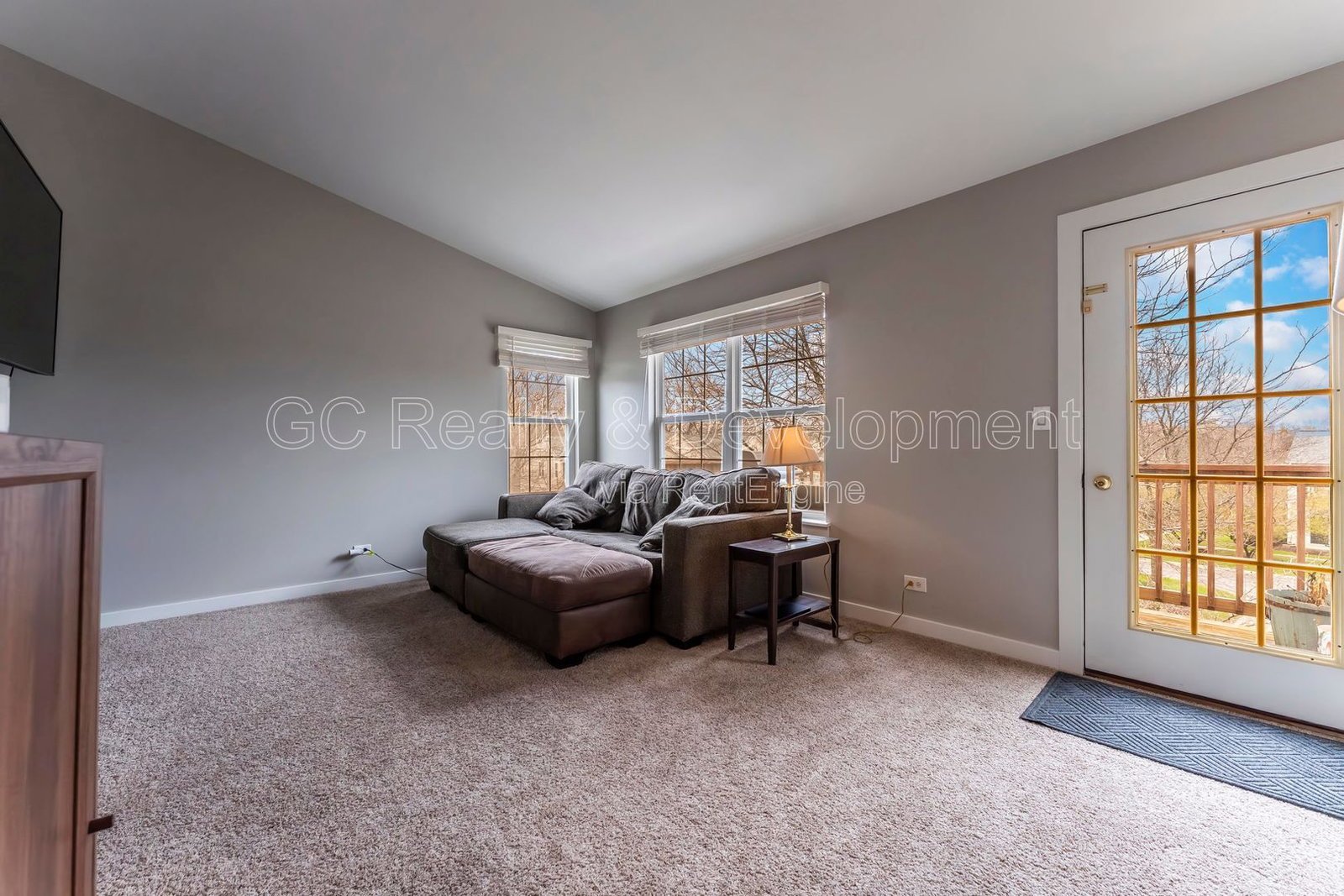 *** 2 BDRM - 2 BTH / PET FRIENDLY / AVAIL 5/8 / ATTACHED GARAGE / IN UNIT LAUNDRY / CENTRAL AC *** property image