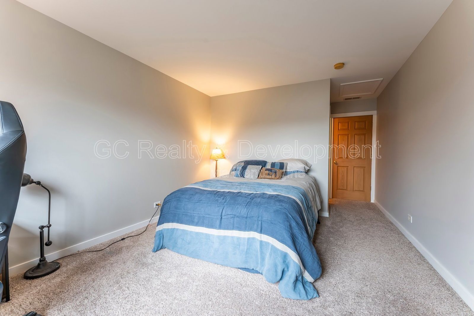 *** 2 BDRM - 2 BTH / PET FRIENDLY / AVAIL 5/8 / ATTACHED GARAGE / IN UNIT LAUNDRY / CENTRAL AC *** property image