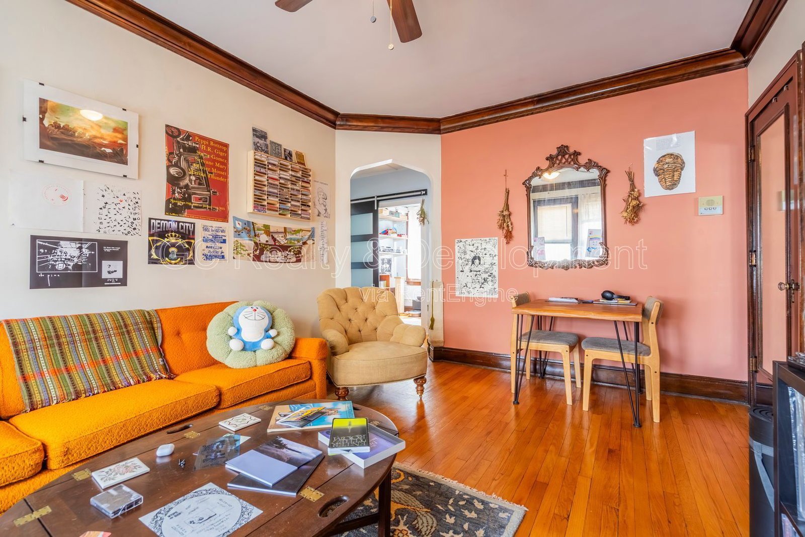 *** 7/1 MOVE IN / OLD IRVING PARK / LRG CLOSETS / PARKING INCL / UPDATED / SS APPL / ON SITE LAUNDRY *** property image