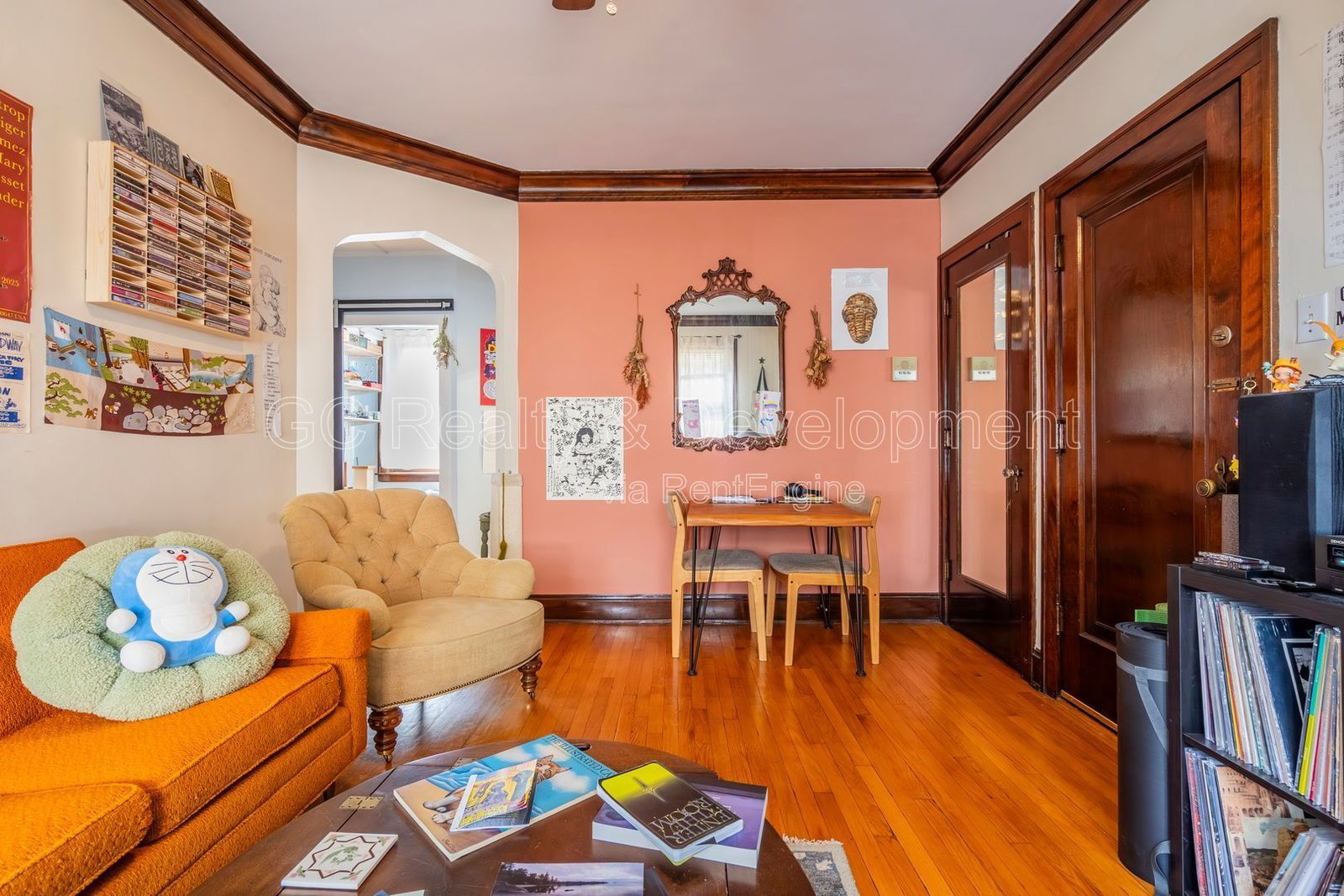 *** 7/1 MOVE IN / OLD IRVING PARK / LRG CLOSETS / PARKING INCL / UPDATED / SS APPL / ON SITE LAUNDRY *** property image