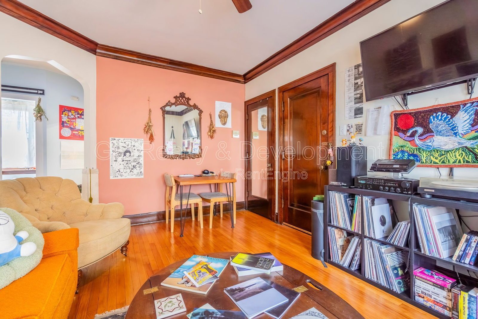 *** 7/1 MOVE IN / OLD IRVING PARK / LRG CLOSETS / PARKING INCL / UPDATED / SS APPL / ON SITE LAUNDRY *** property image