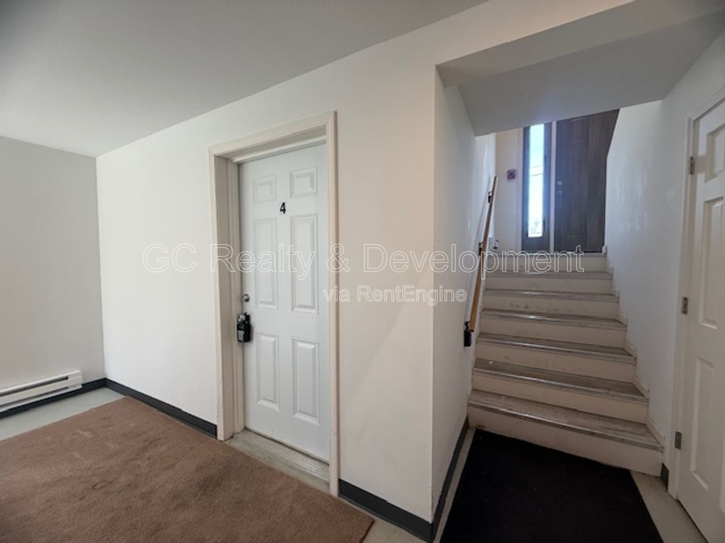 *** 1 BDRM / ALL UTILITIES INCLUDED / CENTRAL AC / LAUNDRY ON SITE / WALK IN CLOSET / UPDATED *** property image