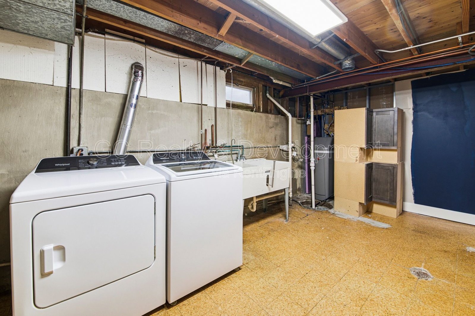 *** RECENTLY UPDATED / 3 BDRM / FRESH PAINT / FENCED YARD / FINISHED BSMT / DETACHED GARAGE *** property image