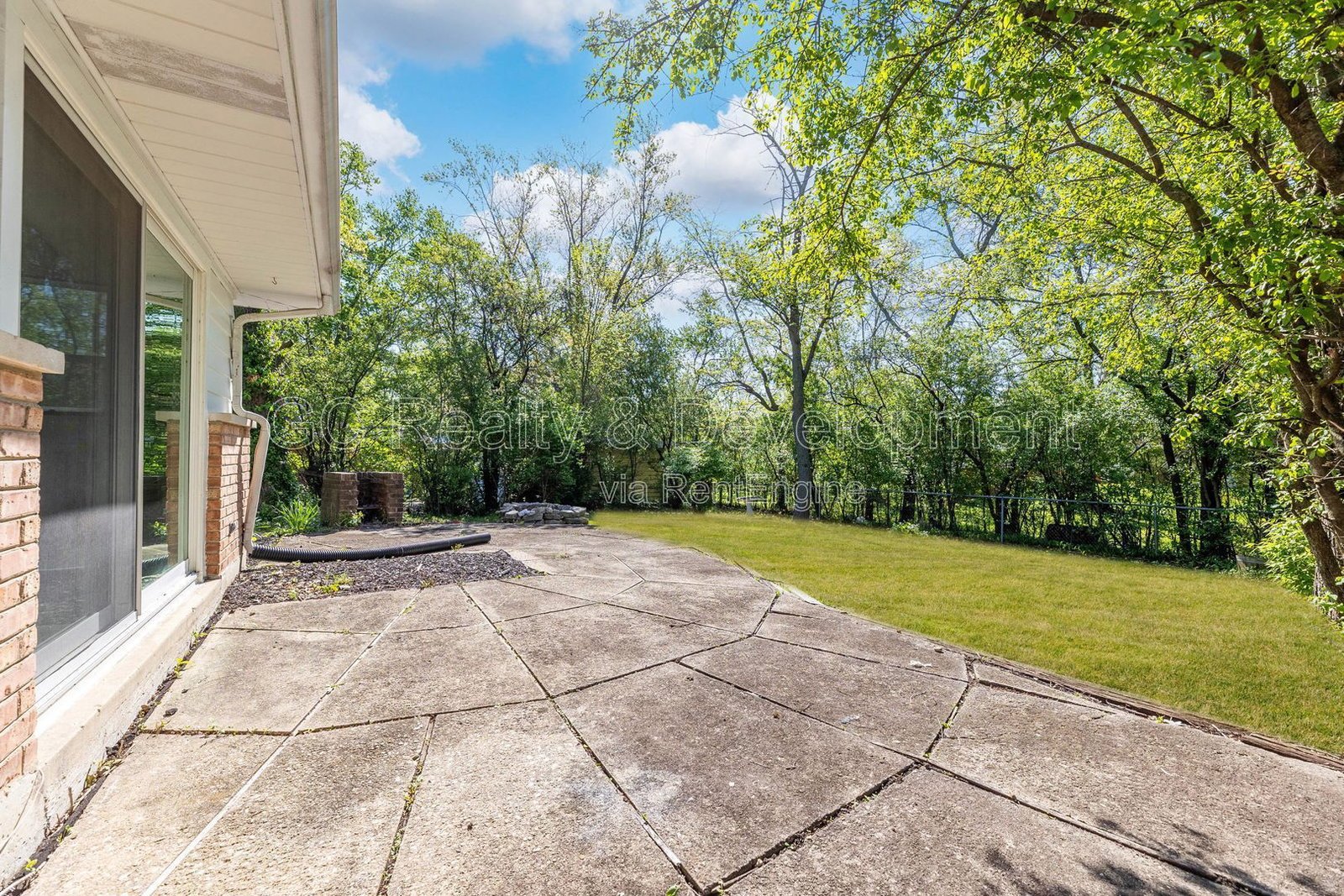 *** 4 BDRM / CENTRAL AC / ATTACHED GARAGE / LAWN CARE INCL / PET FRIENDLY *** property image