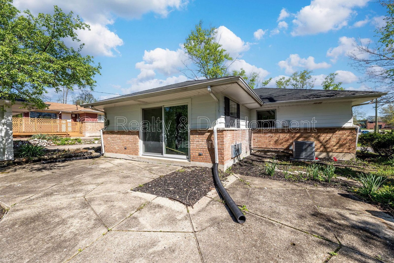 *** 4 BDRM / CENTRAL AC / ATTACHED GARAGE / LAWN CARE INCL / PET FRIENDLY *** property image