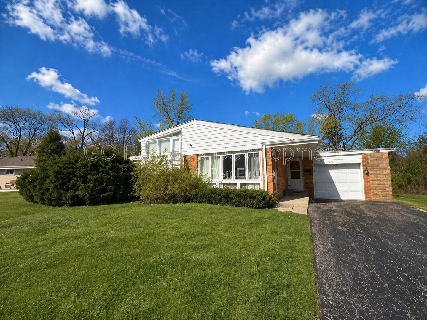 *** COMING SOON 6/01/26! / 4 BDRM - 2 BTH / SS APPL / FINISHED BSMT / IN UNIT LAUNDRY / FENCED YARD / CENTRAL AC *** property image